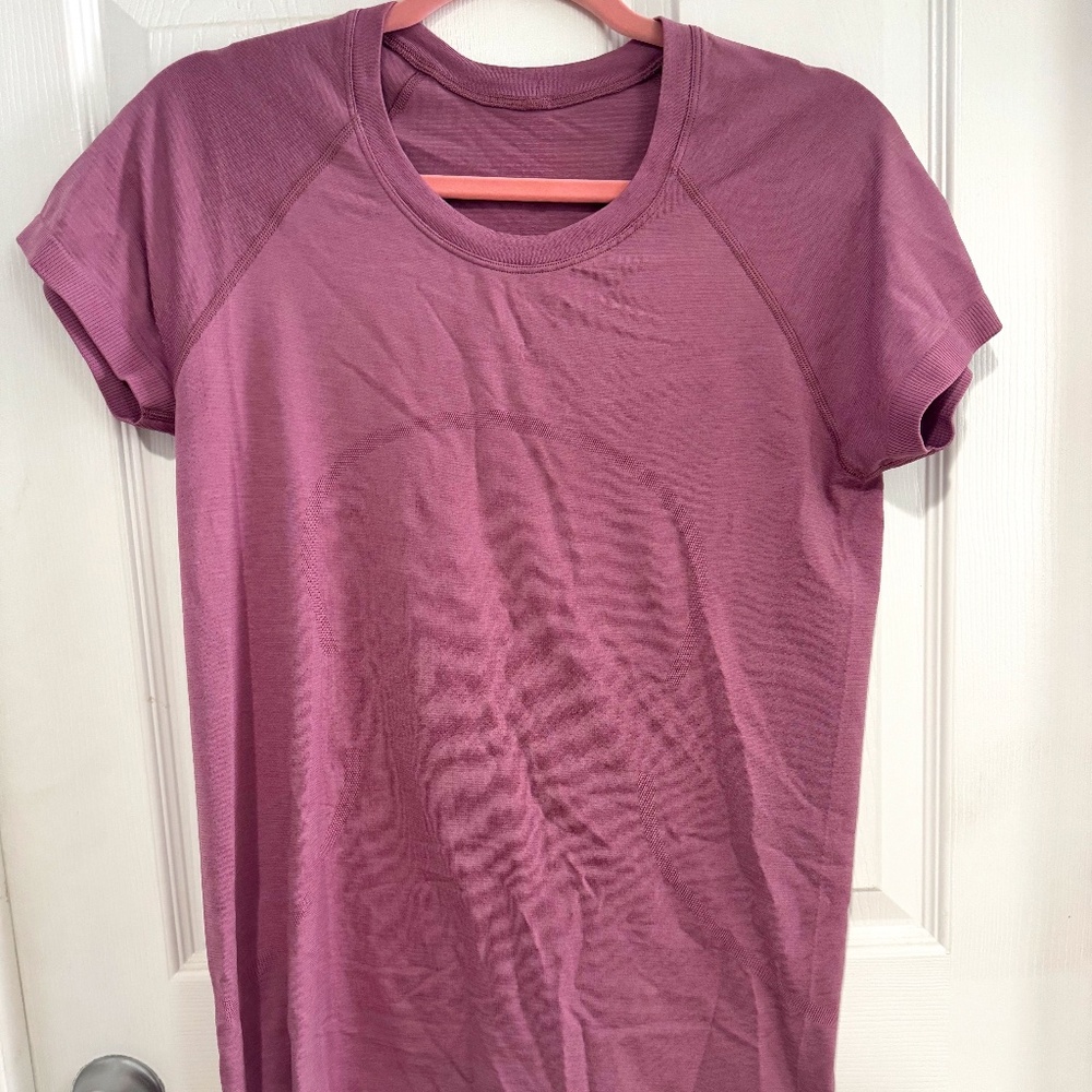 Lululemon Swiftly Tech 2.0  S/S  Hip Length Velvet Dust